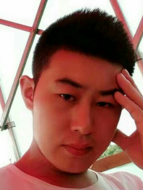 淡漠的第一张照片--漳州残疾人相亲网